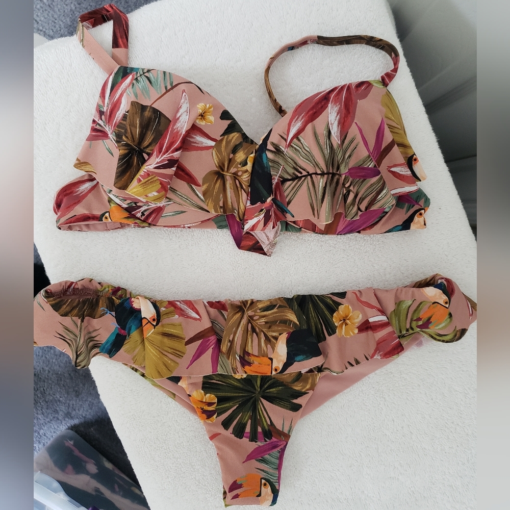 Calzedonia Cobey Ruffle Thong Tropical Floral Dusty Mauve 2-piece Bikini XS NWOT